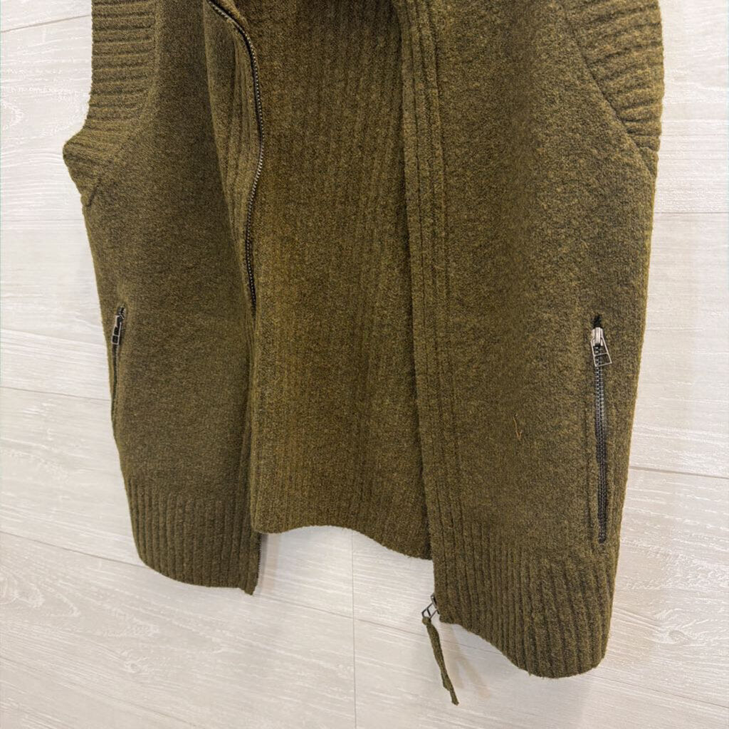 Artistic Works by Wu Green Knit Zip Up Vest Top Medium