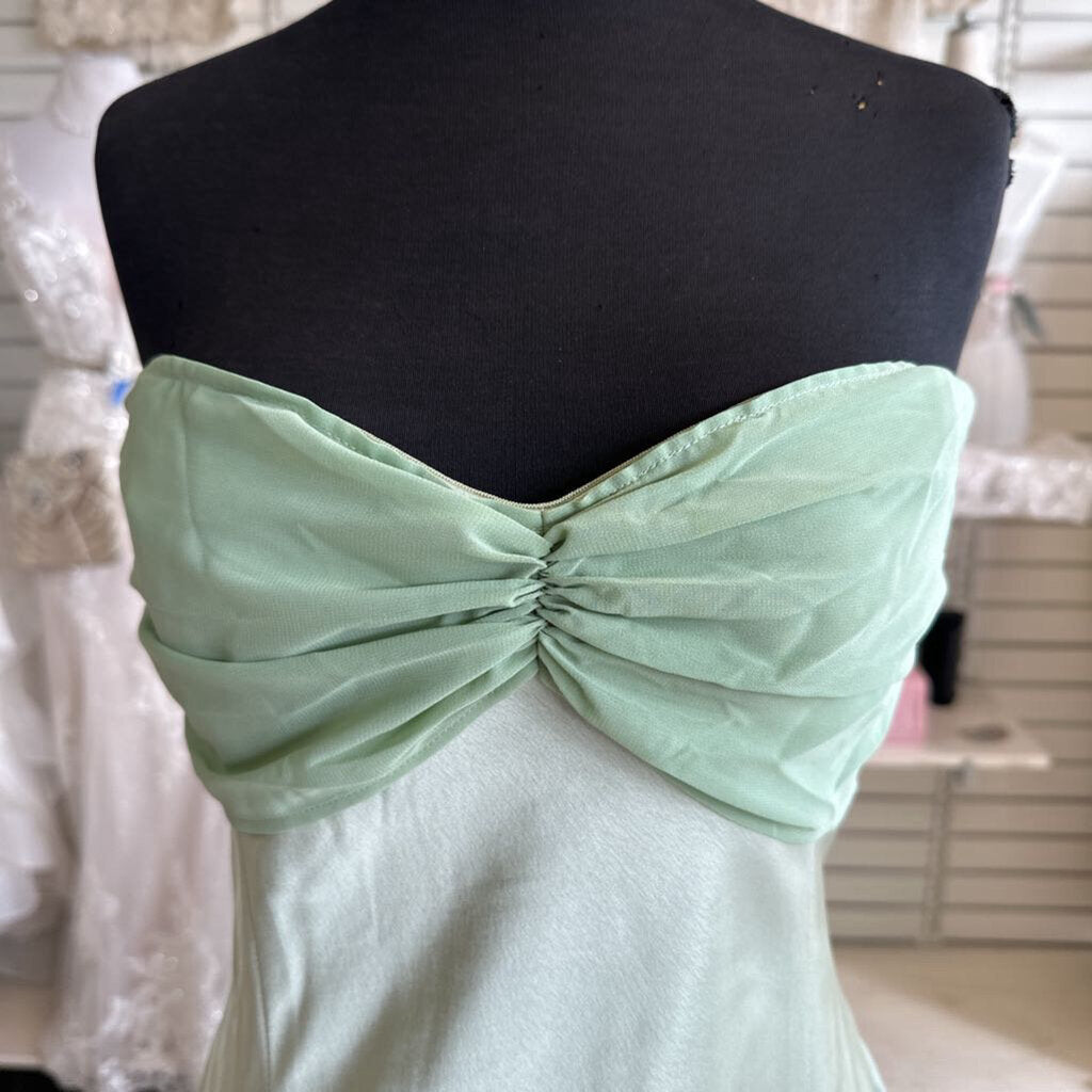 RNWY Green Kadie Off Shoulder Long Formal Dress Extra Large