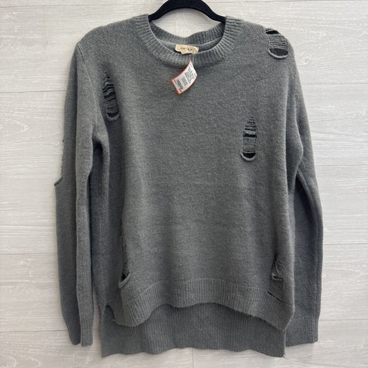 Gilli Grey Distressed Knit Long Sleeve Sweater Top Medium