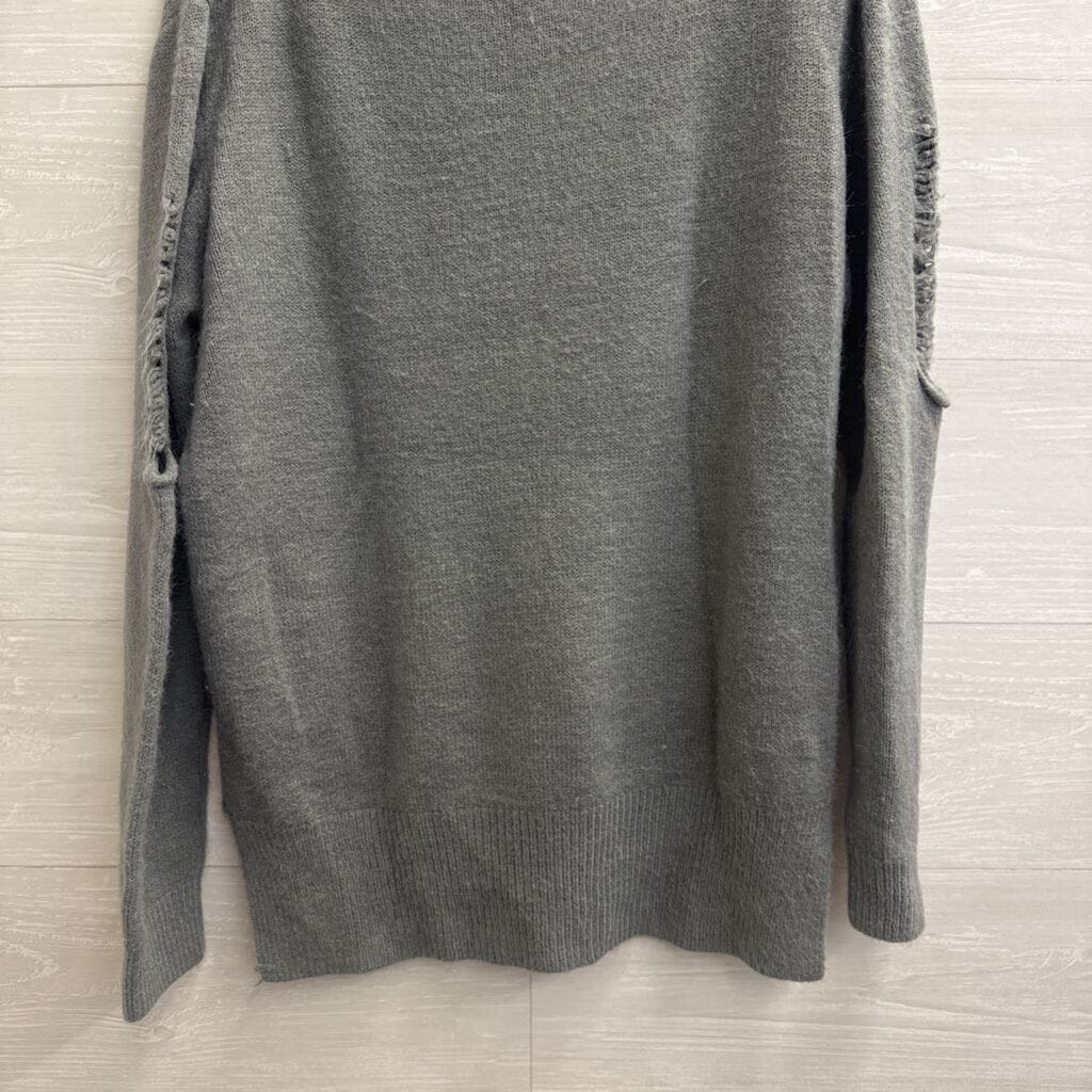 Gilli Grey Distressed Knit Long Sleeve Sweater Top Medium