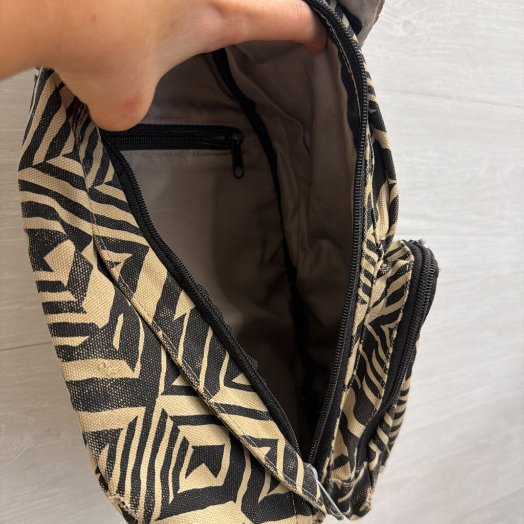 Kavu Beige/ Black Print Rope Sling Bag