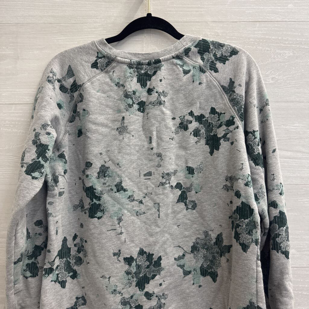 The North Face Grey/ Green Print Crewneck Pullover Large
