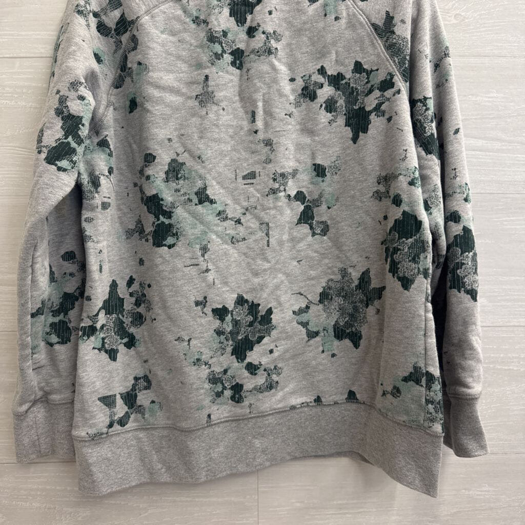 The North Face Grey/ Green Print Crewneck Pullover Large