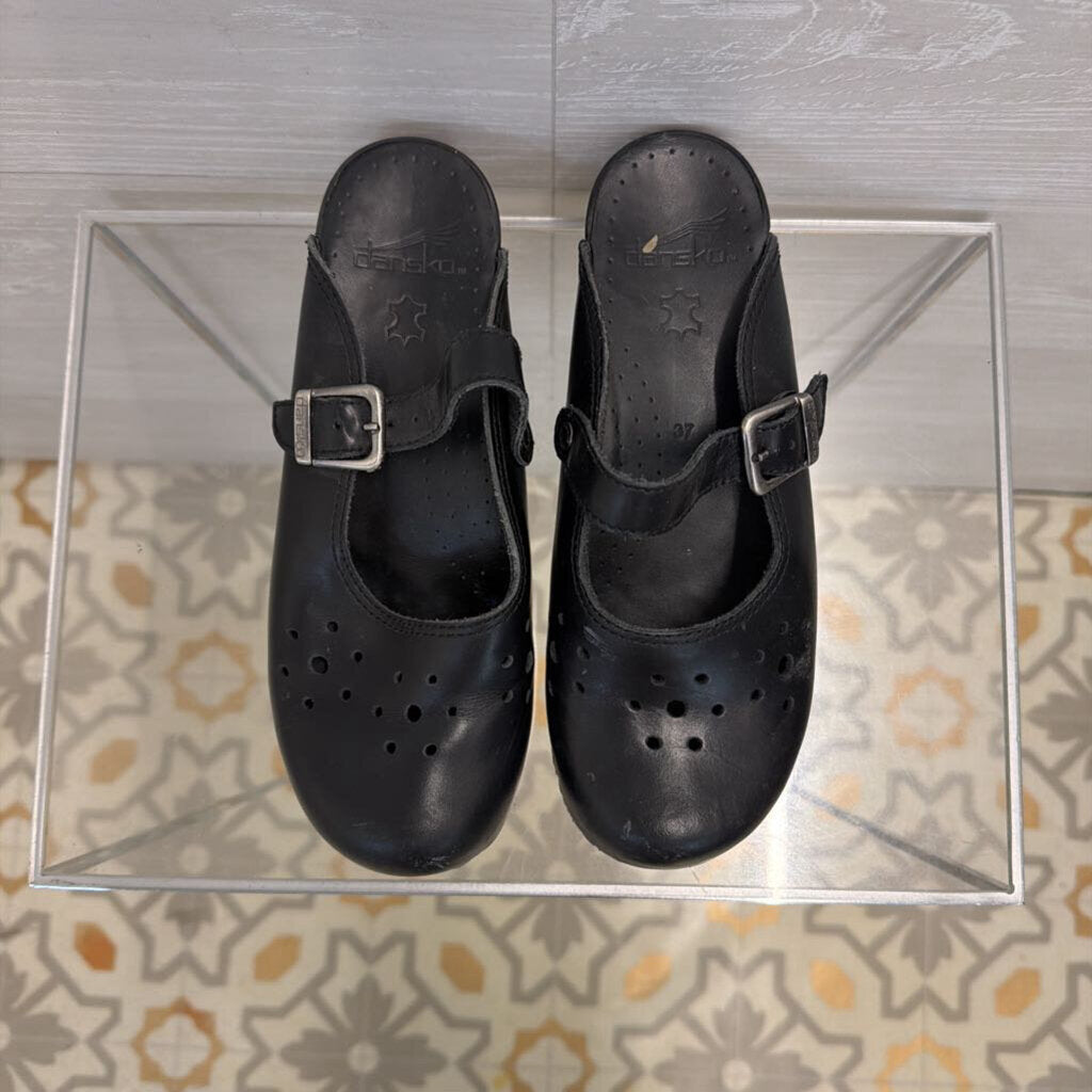Dansko Black Leather Merrie Clogs 37