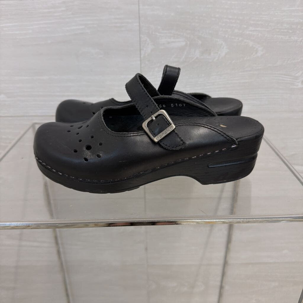 Dansko Black Leather Merrie Clogs 37