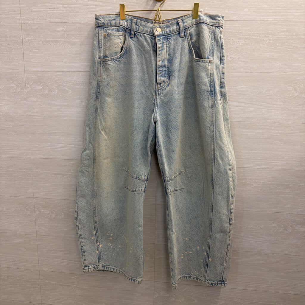 We The Free Light Wash Barrel Jeans 32