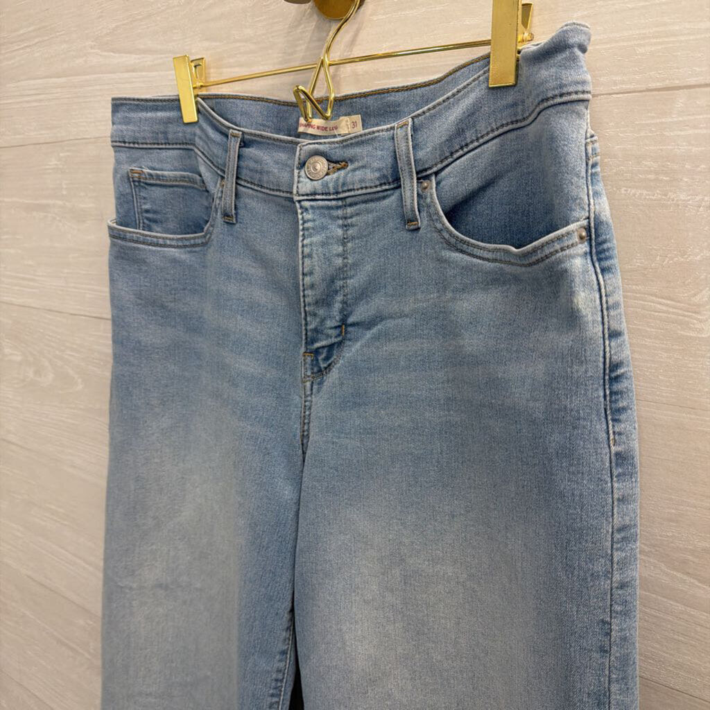 Levi Light Wash 318 Shaping Wide Leg Jeans 31