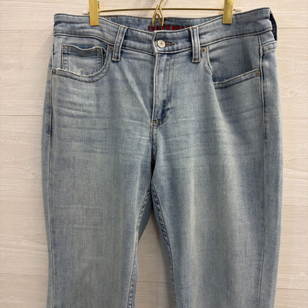 Lucky Brand Light Wash Low Rise Flare Jeans 12