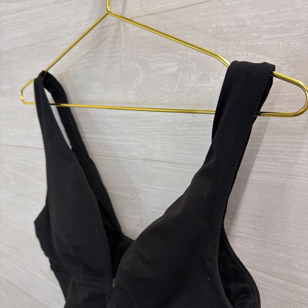 Vuori Soft Black V Neck Sports Bra Large