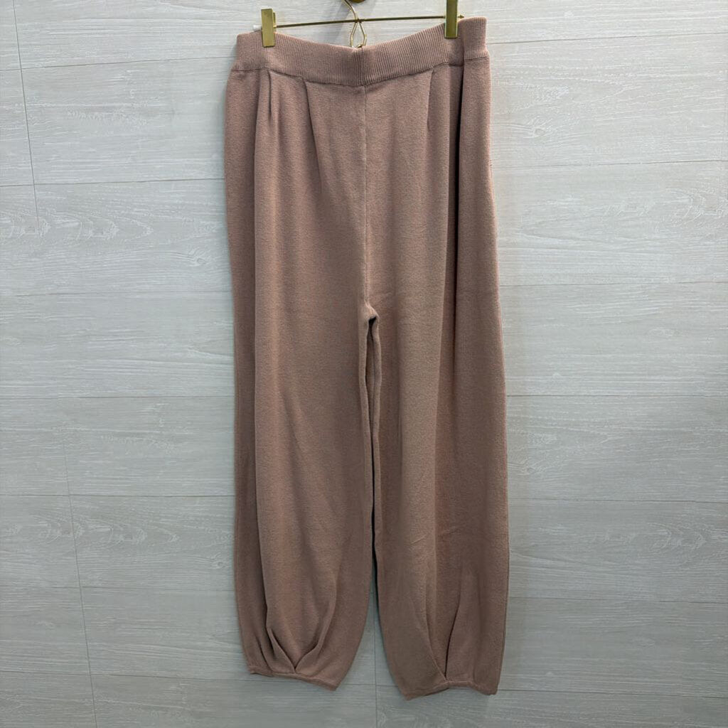 Pink Knit Short Sleeve Top/ Pants Set Extra Large