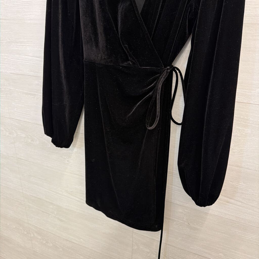 Gianni Bini Black Velvet Long Sleeve Wrap Dress Medium