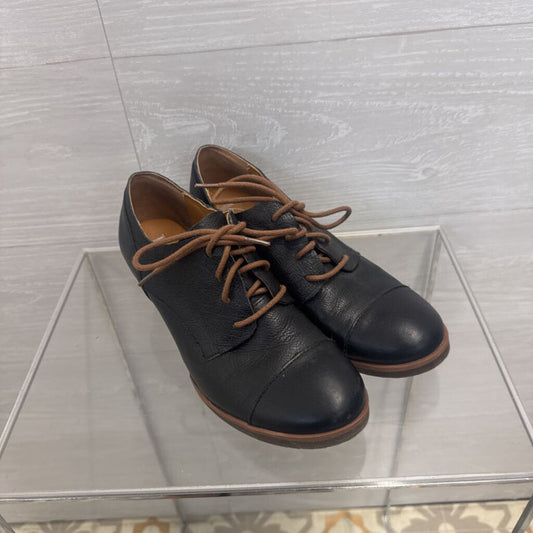Korks Ease Black Leather Estella Lace Up Shoes 6.5