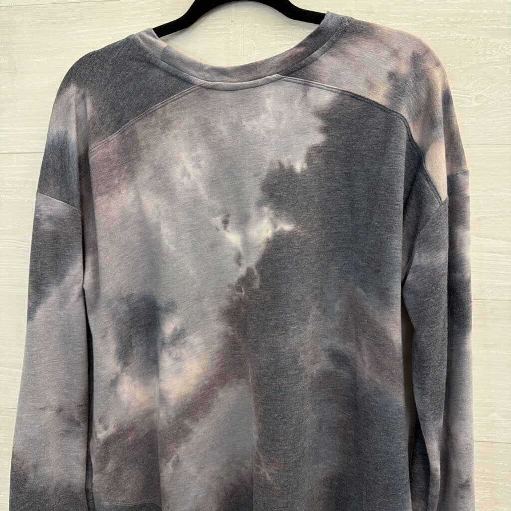 Liv Casual Grey/ Burgundy Embroidered Virginia Tech Long Sleeve Top Large
