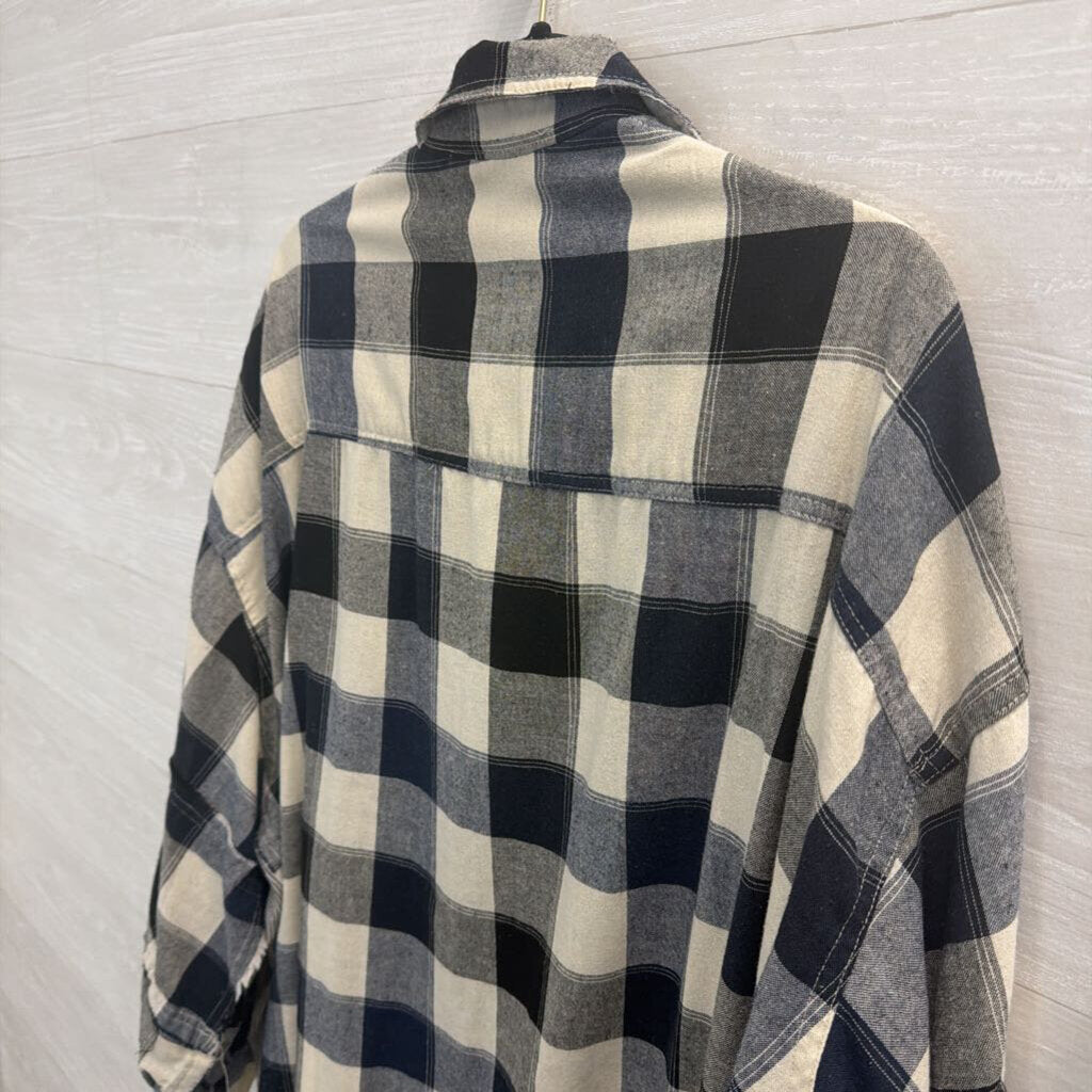 Easel Navy/ White Gingham Long Sleeve Button Down Top Medium