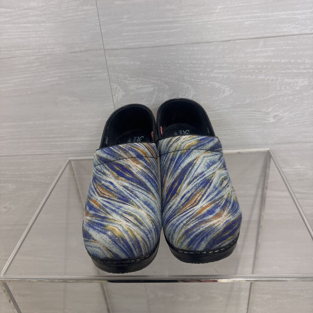 Sanita Vegan Blue Watercolor Marbled Print Clogs 38
