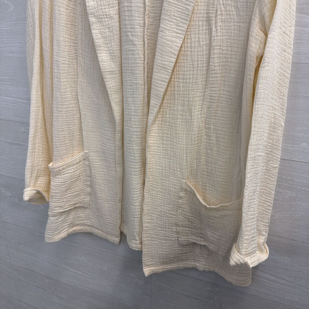 Soft Surroundings Cream Textured Open Front Top Medium