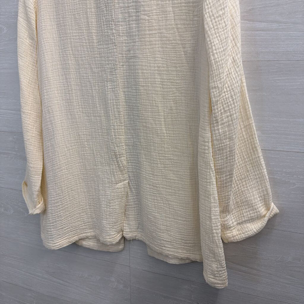 Soft Surroundings Cream Textured Open Front Top Medium
