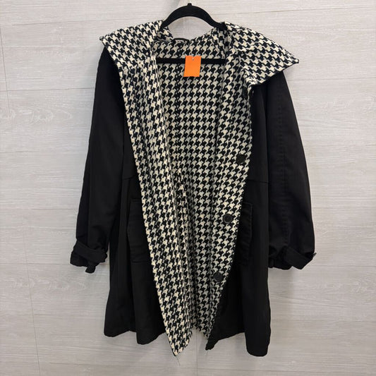 Black/ Cream Houndstooth Reversible Jacket Medium/ Large