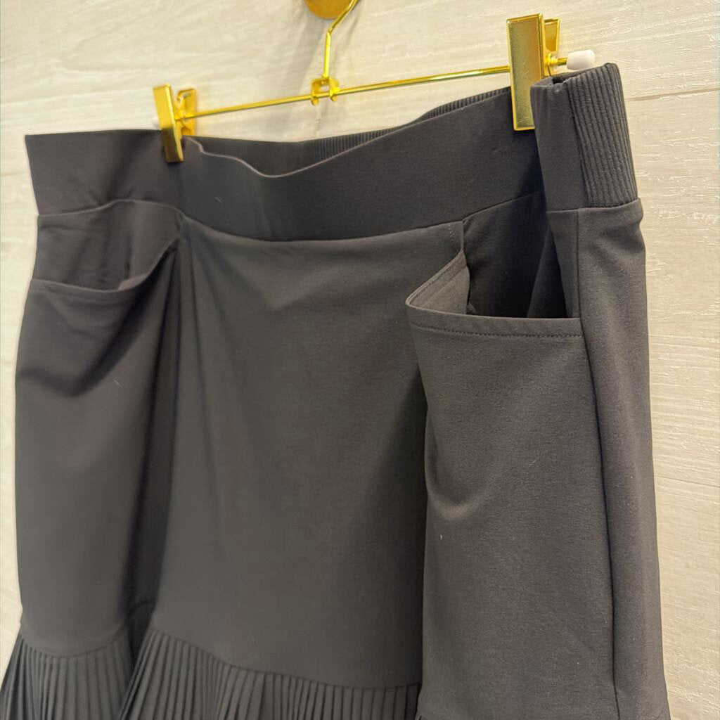 Chicos Black Pleated Hem Skirt With Shorts 14