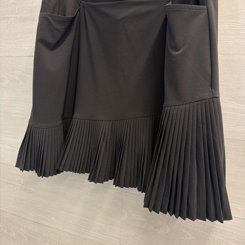 Chicos Black Pleated Hem Skirt With Shorts 14