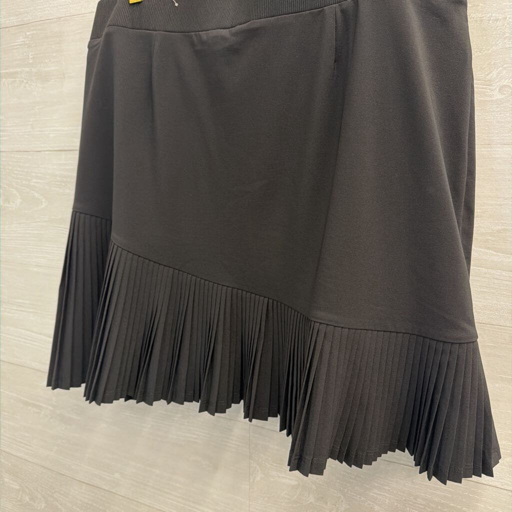 Chicos Black Pleated Hem Skirt With Shorts 14