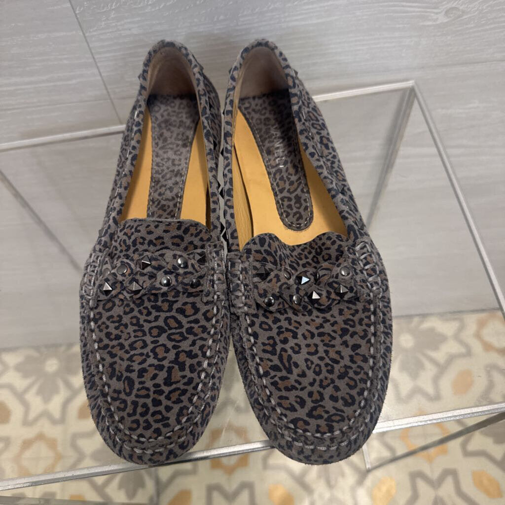 Vaneli Grey Leopard Print Studded Loafers 8