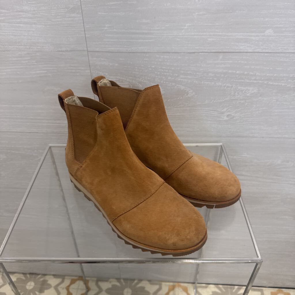Sorel Brown Suede Harlow Chelsea Boots 8
