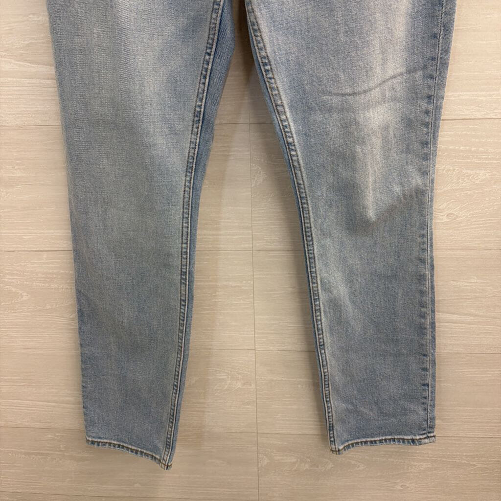 Abercrombie and Fitch Light Wash The 90s Slim Straight Ultra High Rise Jeans 27