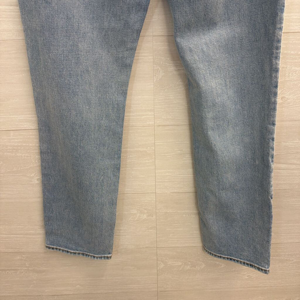 Abercrombie and Fitch Light Wash The 90s Slim Straight Ultra High Rise Jeans 27