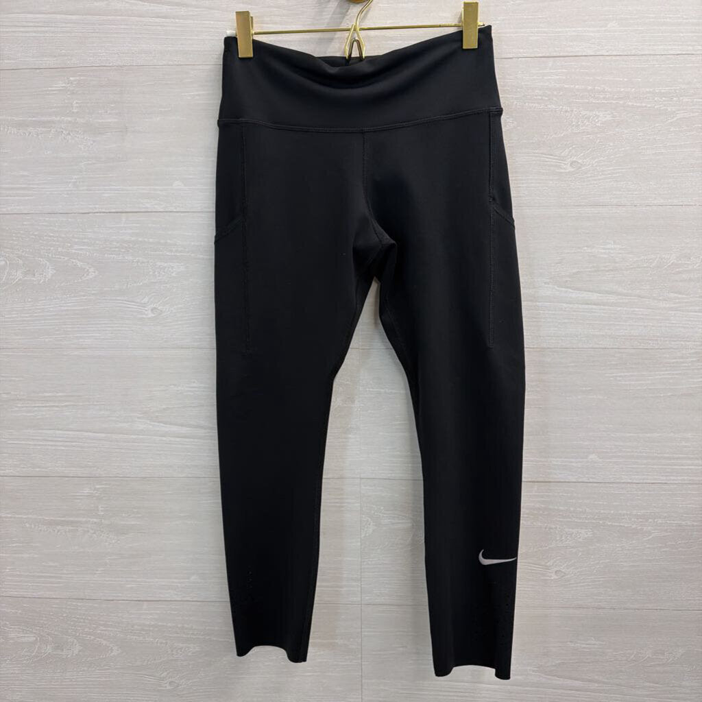 Nike Black Cropped Athletic Leggings Medium