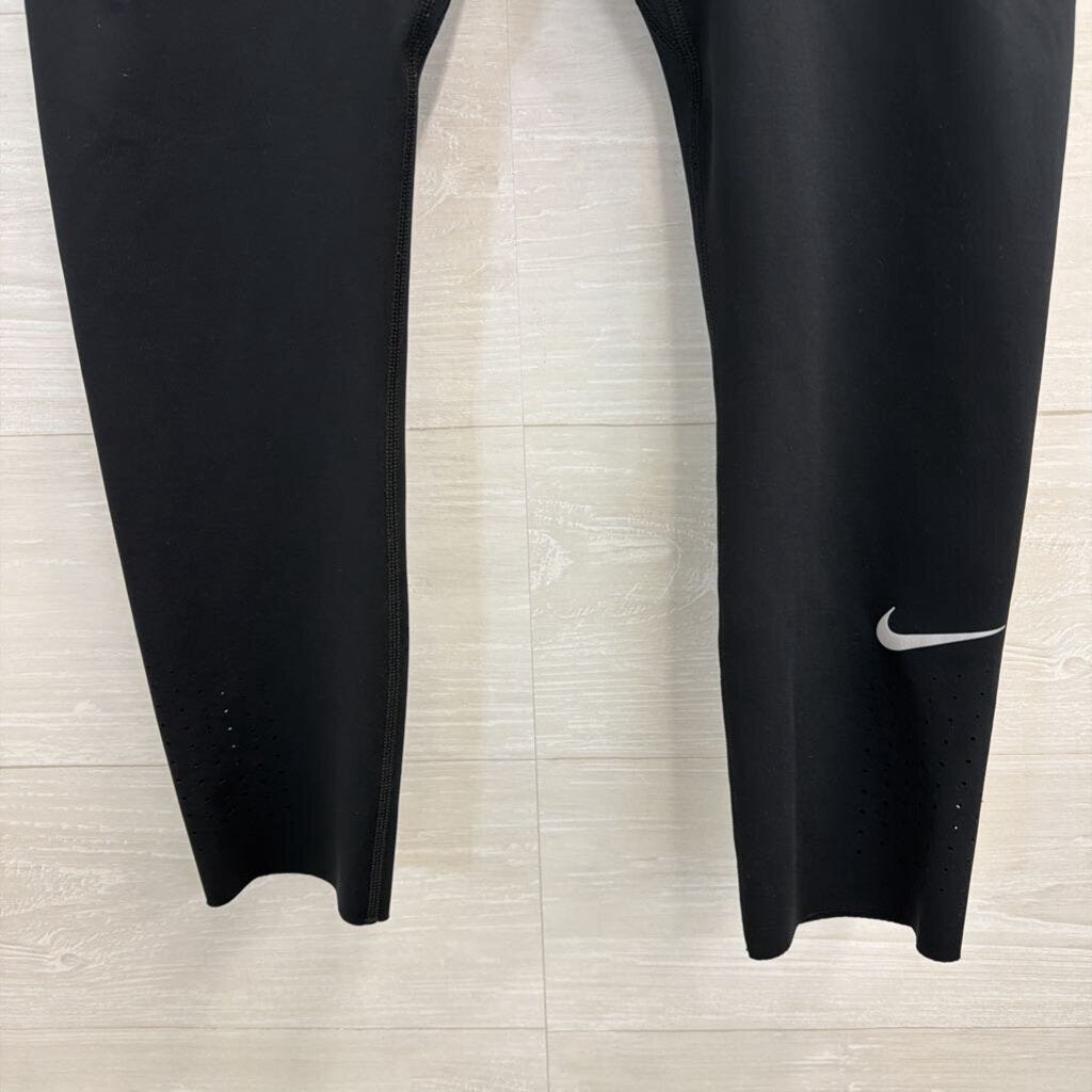 Nike Black Cropped Athletic Leggings Medium