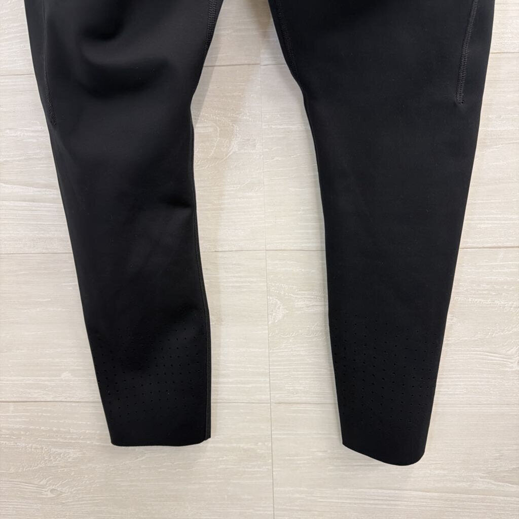 Nike Black Cropped Athletic Leggings Medium