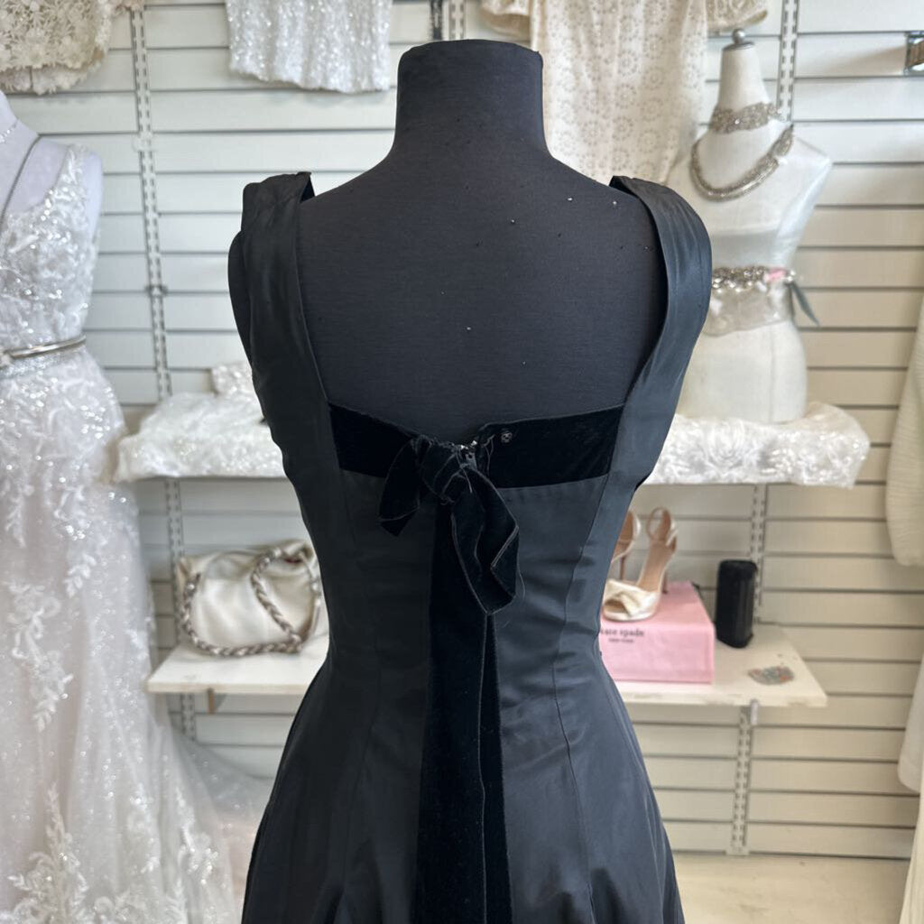 Vintage Black Velvet Detail Midi Formal Dress 11