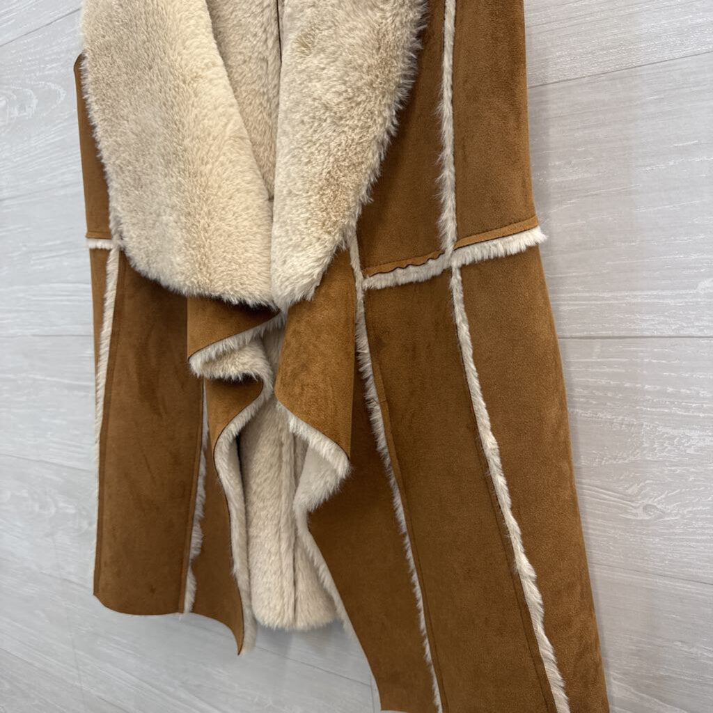 Cupcakes and Cashmere Brown Suede/ Beige Soft Fur Vest Top Small