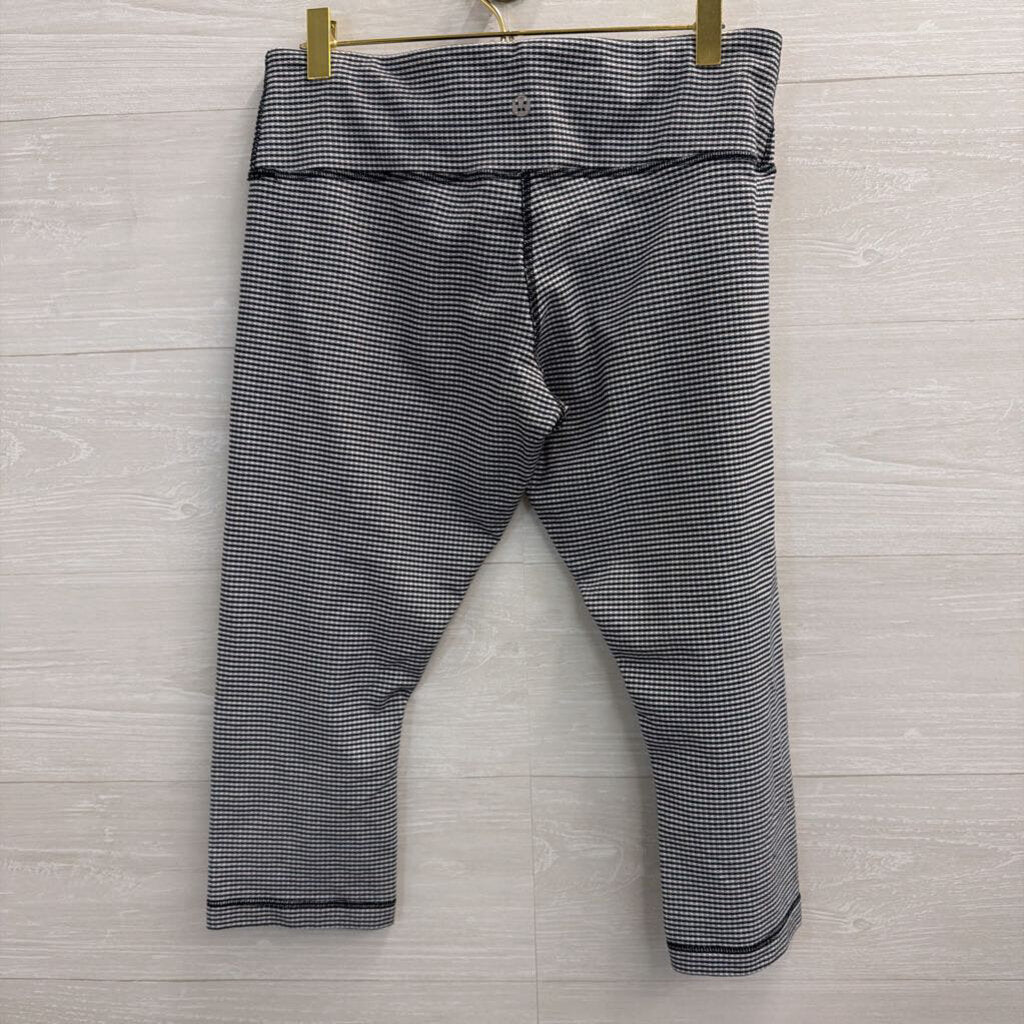 Lululemon Navy/ White Print Cropped Leggings 10