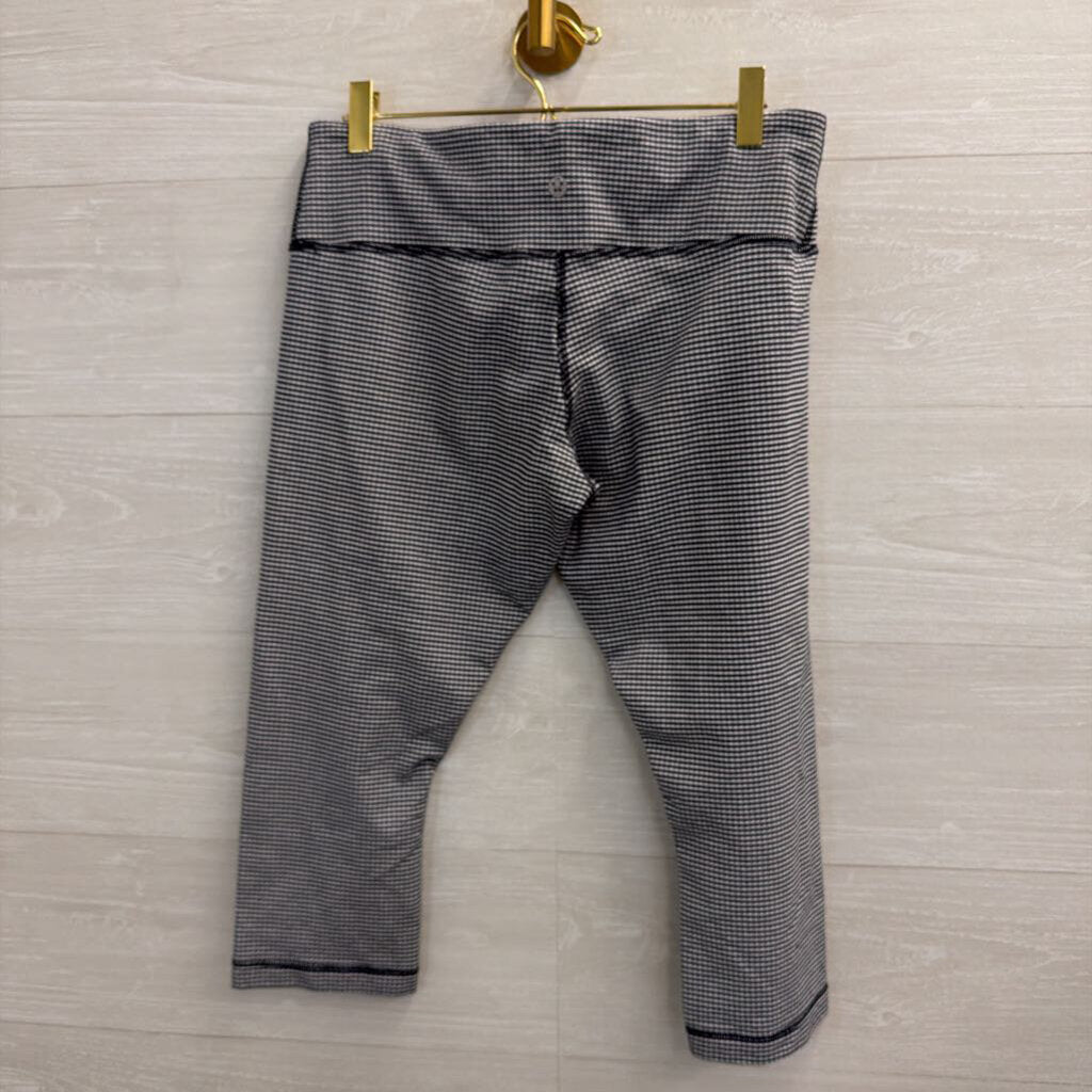 Lululemon Navy/ White Print Cropped Leggings 10