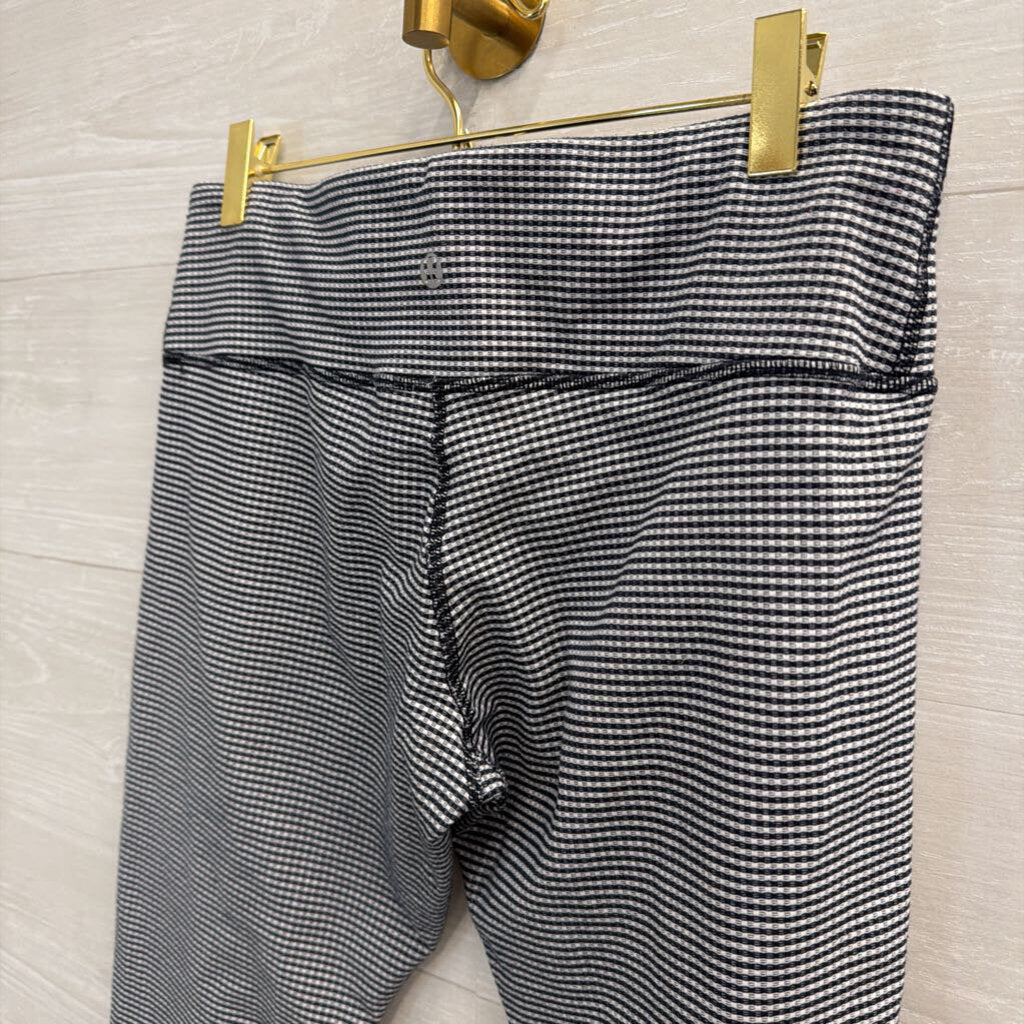 Lululemon Navy/ White Print Cropped Leggings 10