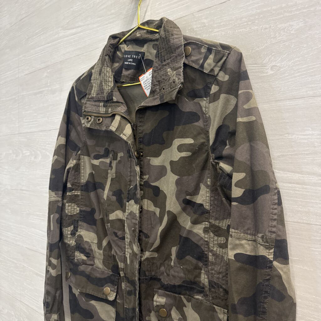 Love Tree Green Camo Print Lightweight Jacket Large