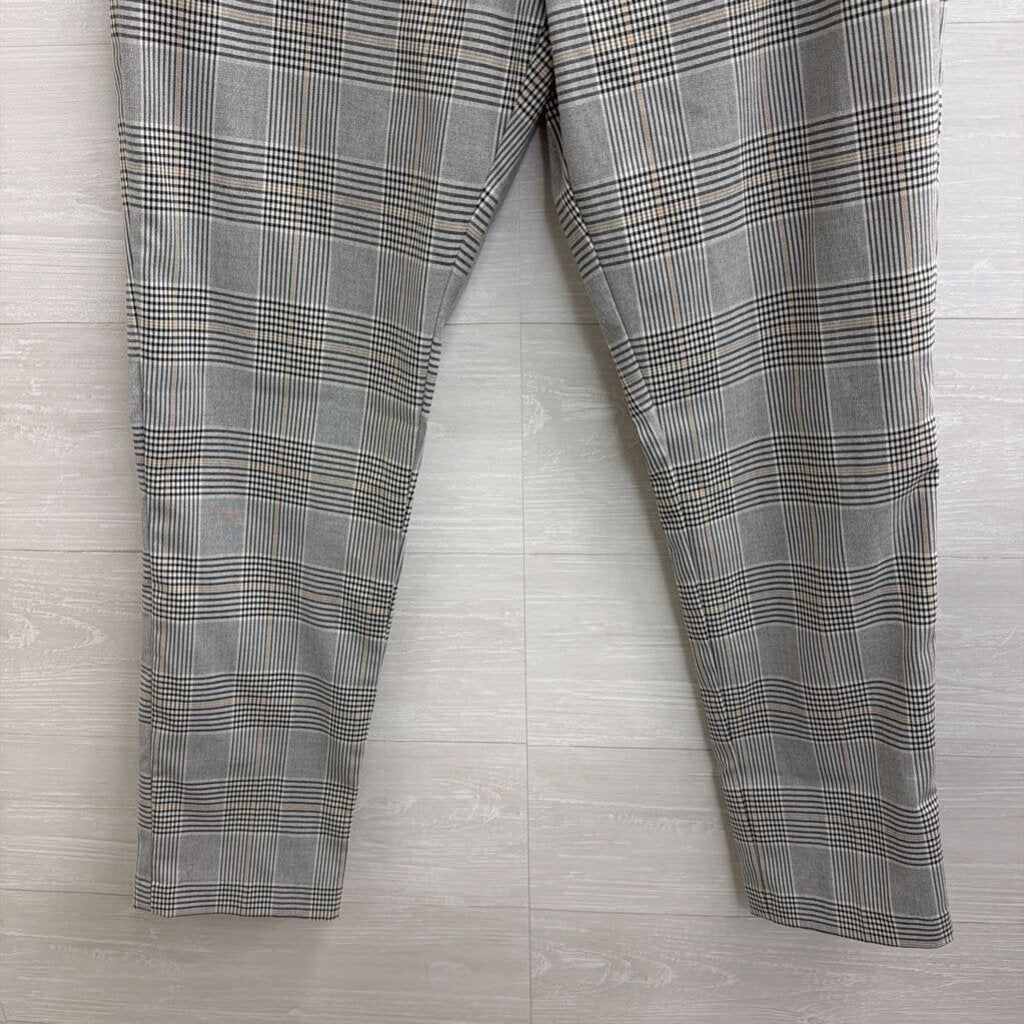 Grey/ Black Plaid Straight Leg Pull On Pants Small