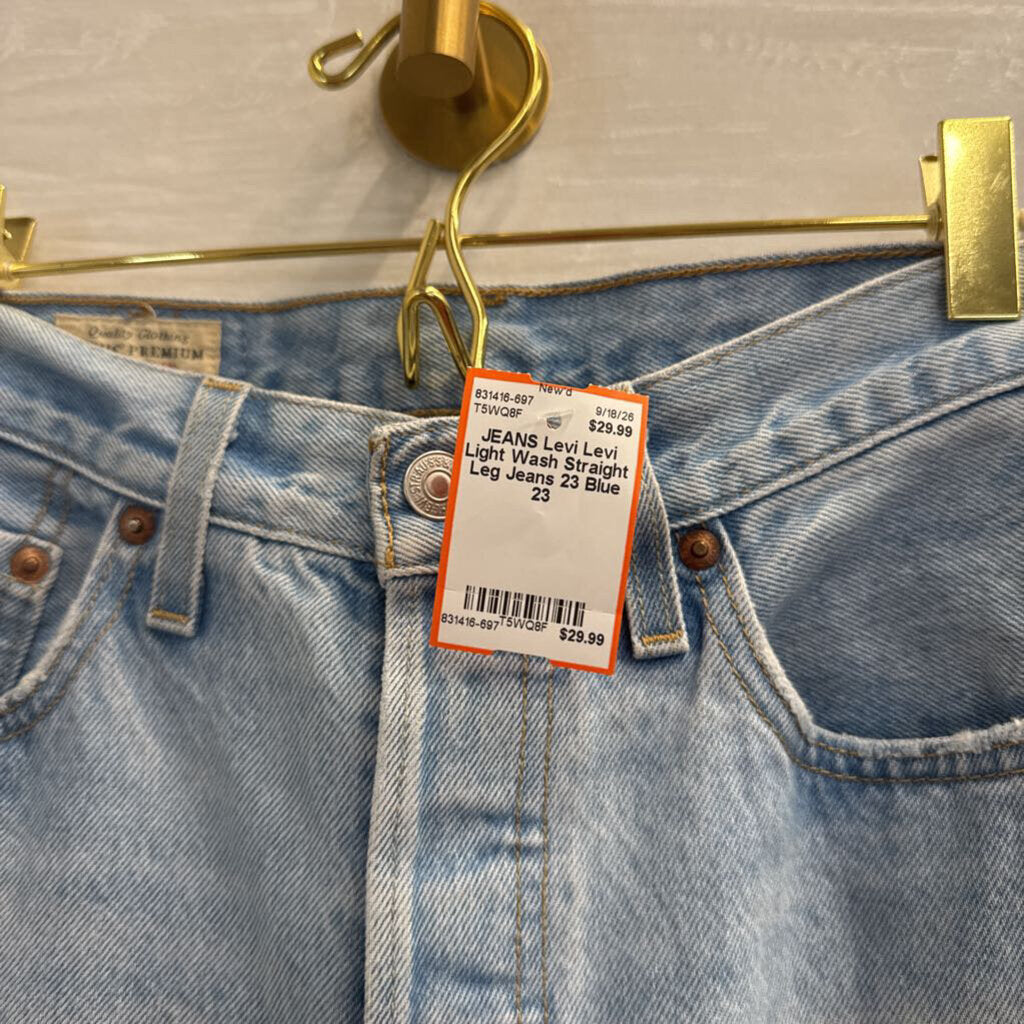 Levi Light Wash Straight Leg Jeans 23