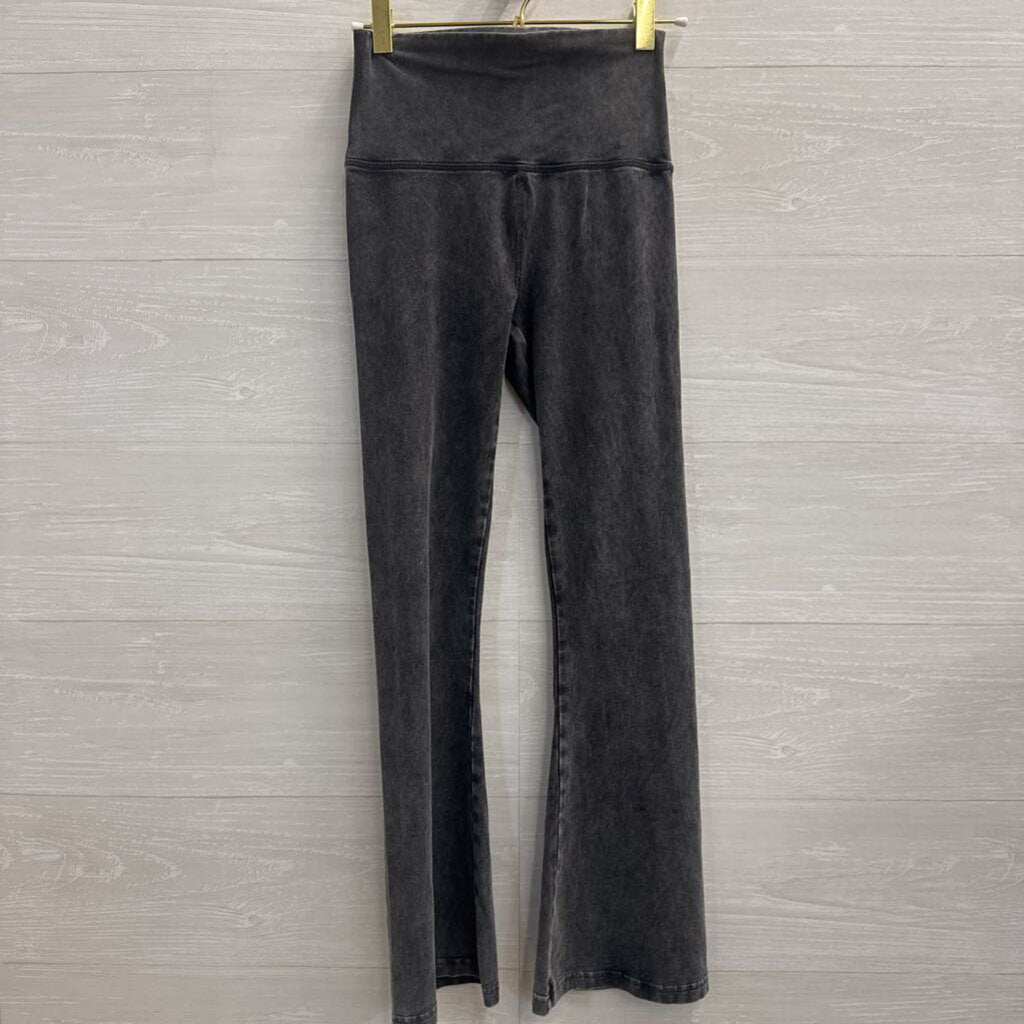 Offline by Aerie Grey Flare Leg Leggings Extra Small