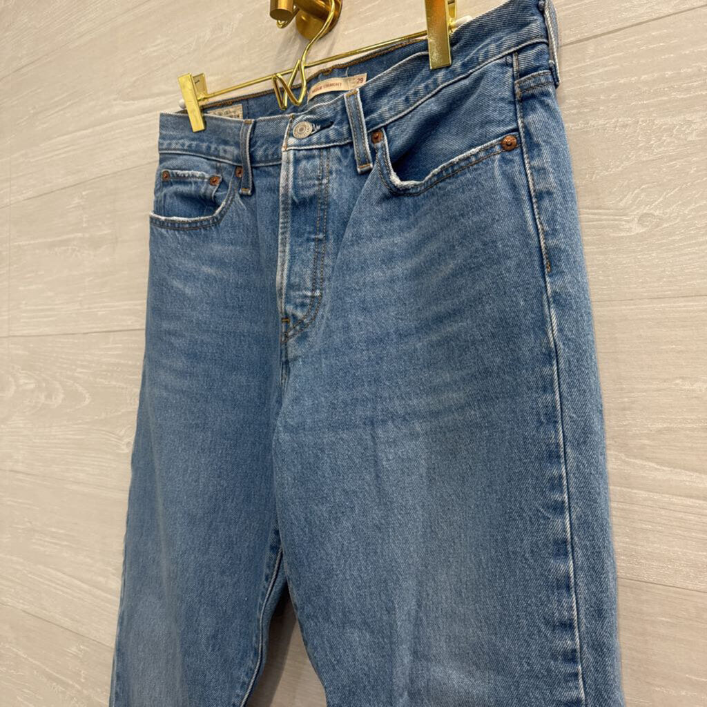 Levi Light Wash Wedgie Straight Jeans 29