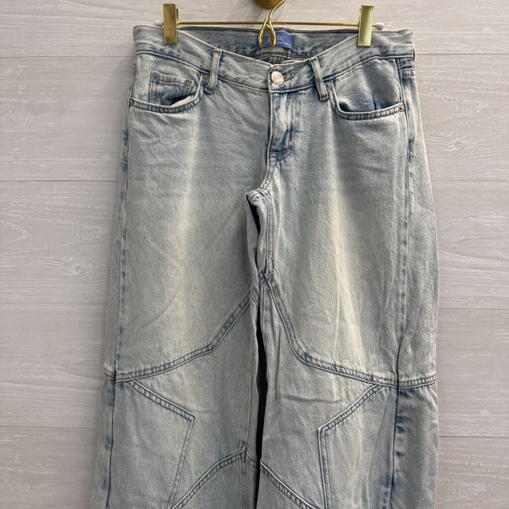 Demetria for Aeropostale Light Wash Wide Leg Jeans 2 Short