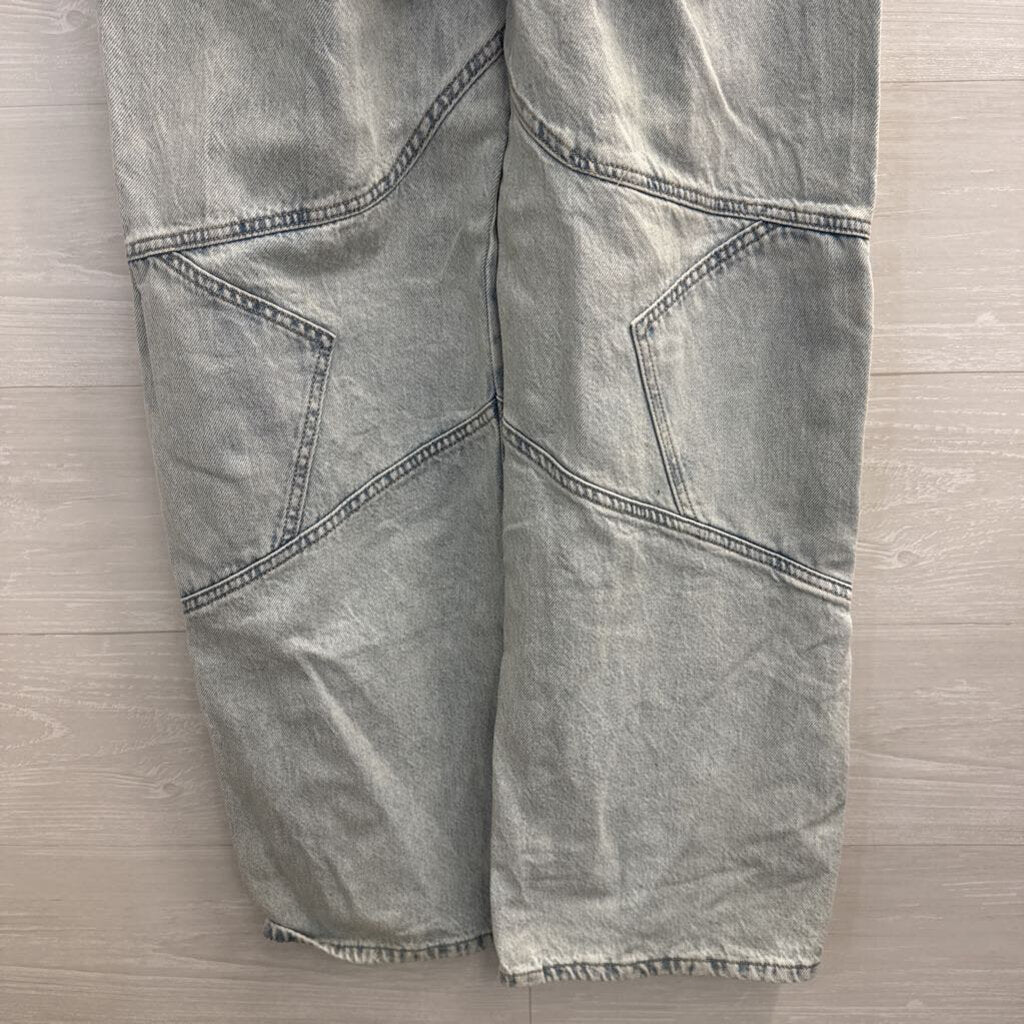 Demetria for Aeropostale Light Wash Wide Leg Jeans 2 Short