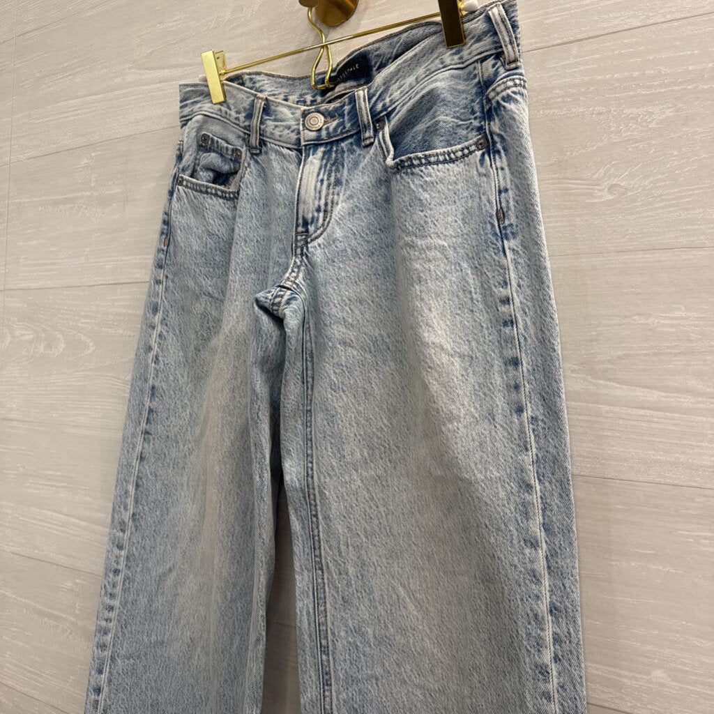 Aeropostale Light Wash Super Low Rise Baggy Wide Leg Jeans 2 Short