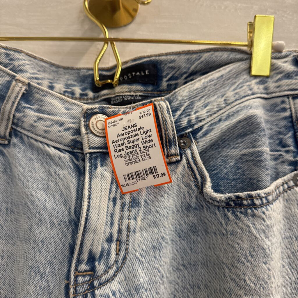 Aeropostale Light Wash Super Low Rise Baggy Wide Leg Jeans 2 Short