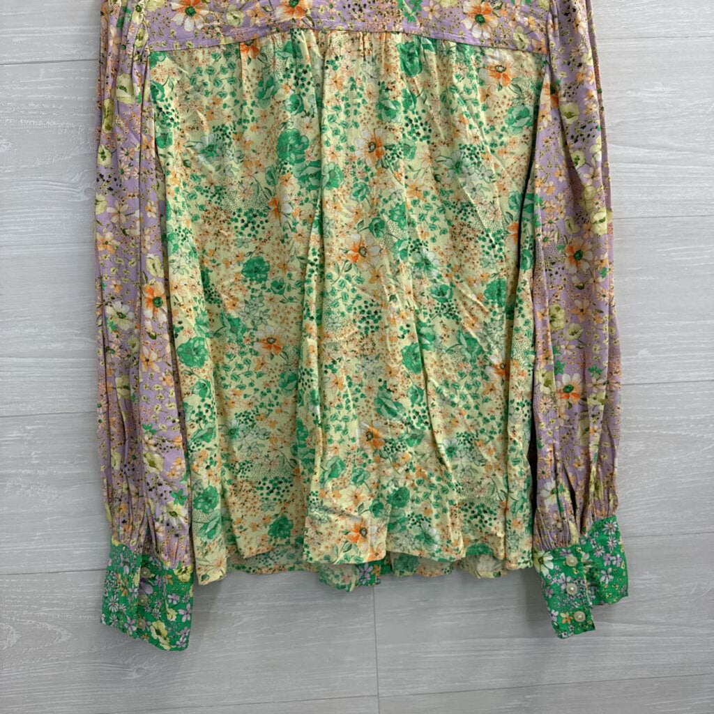 Loft Green/ Multi Floral Print Long Sleeve Button Down Top Medium