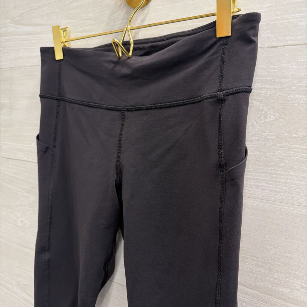 Lululemon Black Cropped Leggings 6