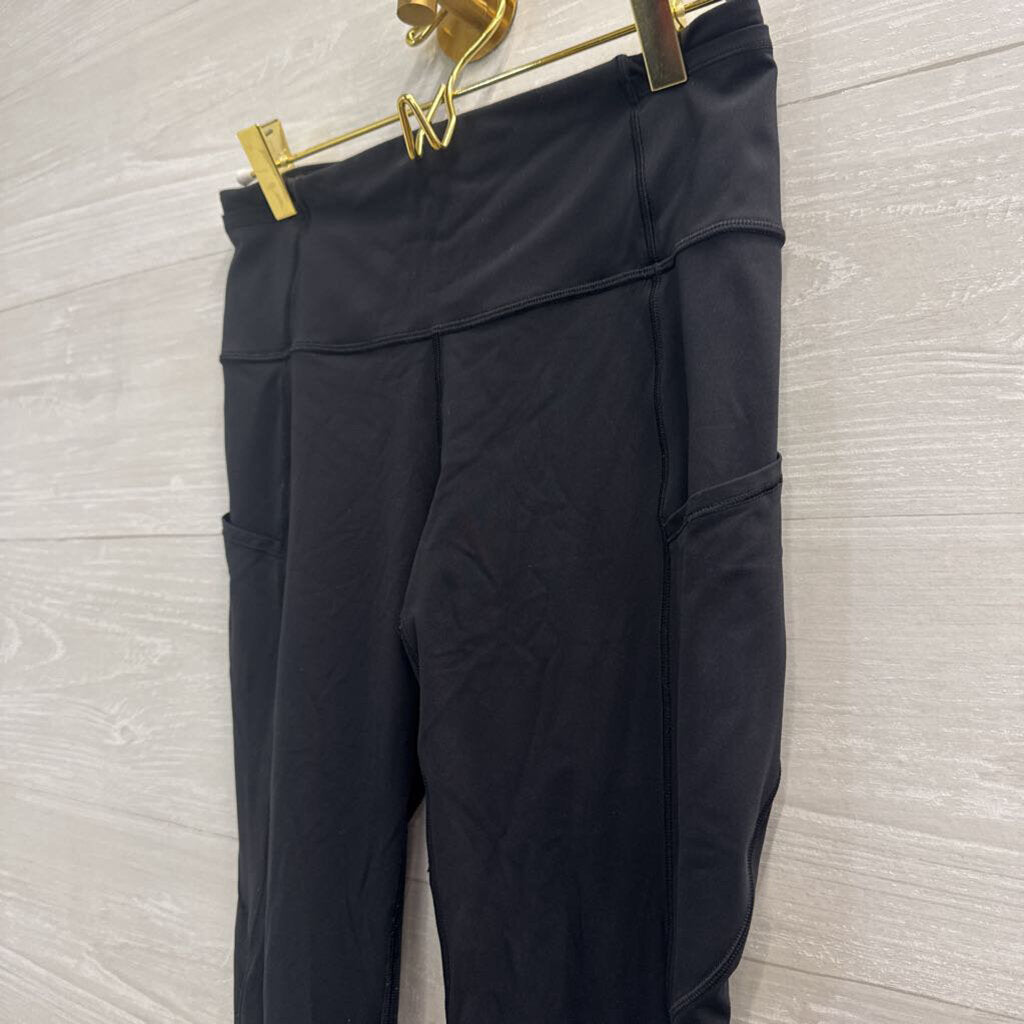 Lululemon Black Cropped Leggings 6