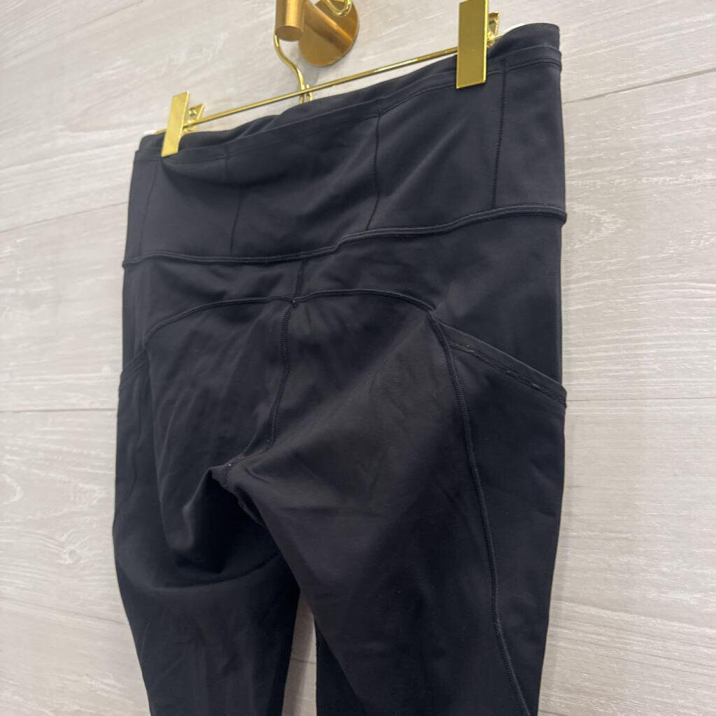 Lululemon Black Cropped Leggings 6